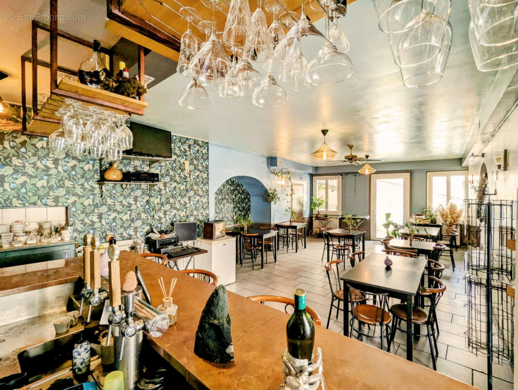 Commerce à SAINT-GERVAIS-SUR-MARE