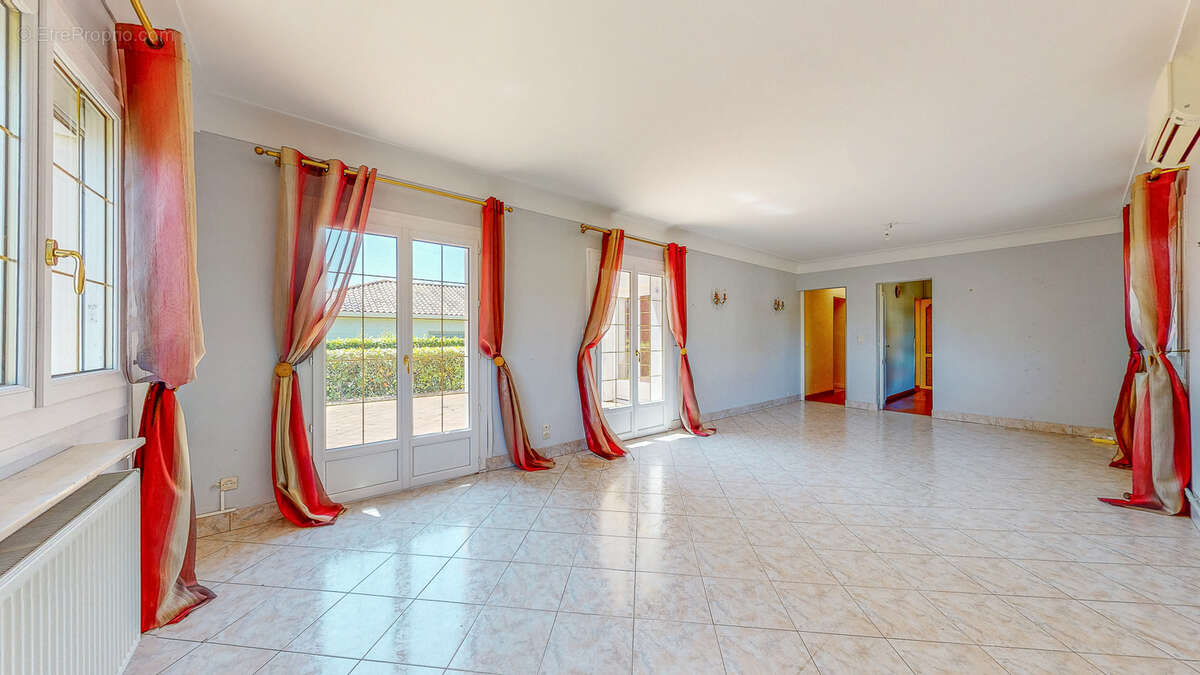 Maison à SAINTE-EULALIE