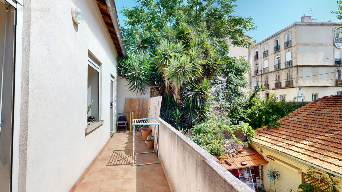 Appartement à MARSEILLE-4E
