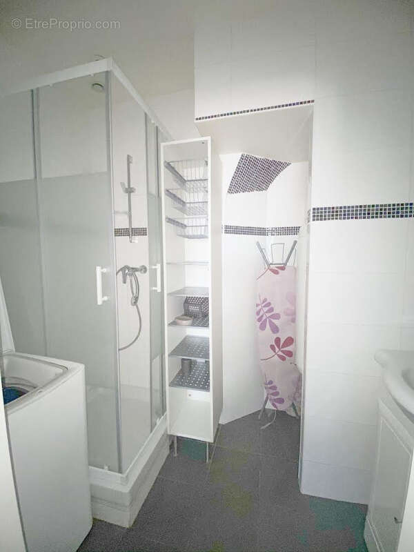 Appartement à MARSEILLE-4E