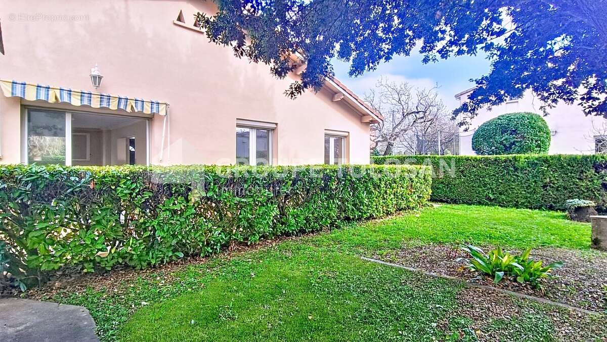 Maison à SAINT-ORENS-DE-GAMEVILLE