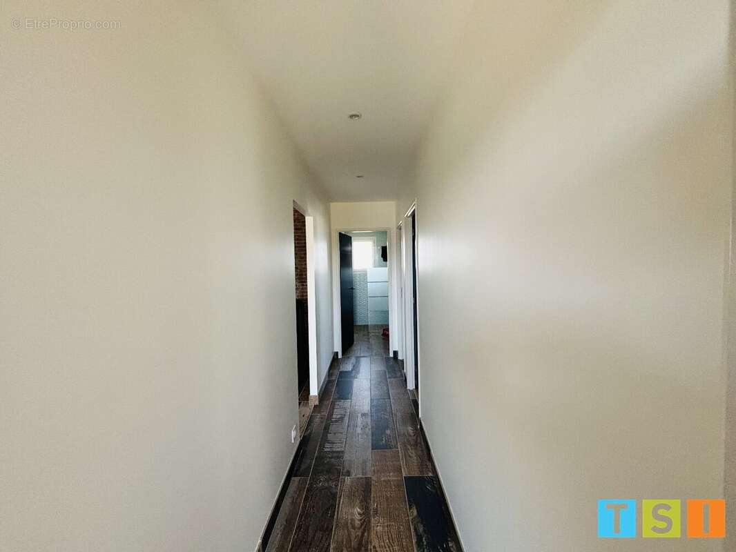 Maison à VILLENEUVE-DE-RIVIERE