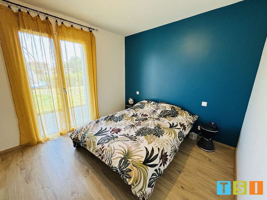 Maison à VILLENEUVE-DE-RIVIERE