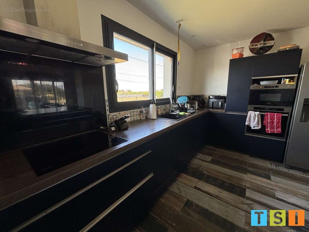 Maison à VILLENEUVE-DE-RIVIERE