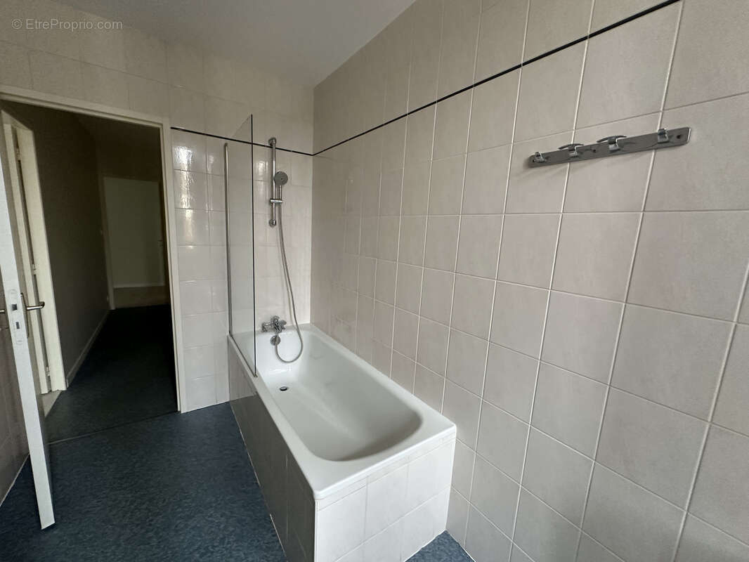 Maison à BIRAC-SUR-TREC