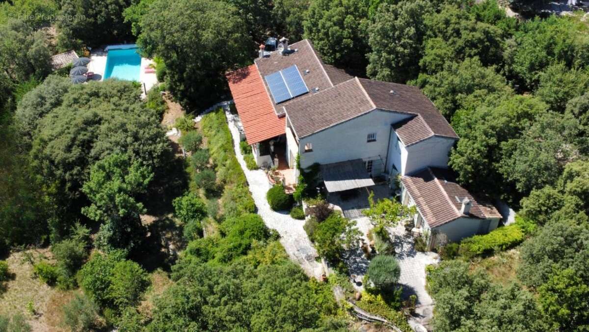 Maison à DRAGUIGNAN