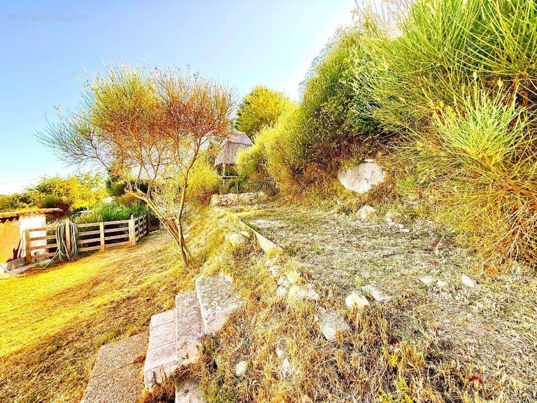 Maison à BEZAUDUN-LES-ALPES