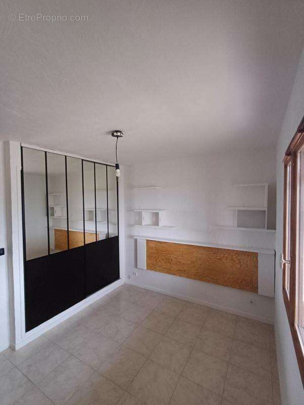 Maison à BEZAUDUN-LES-ALPES