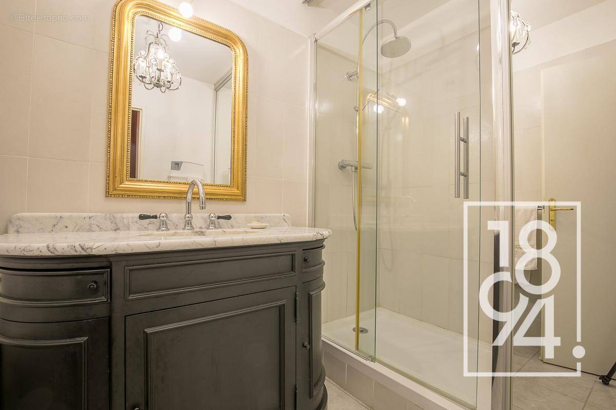 Appartement à MARSEILLE-5E