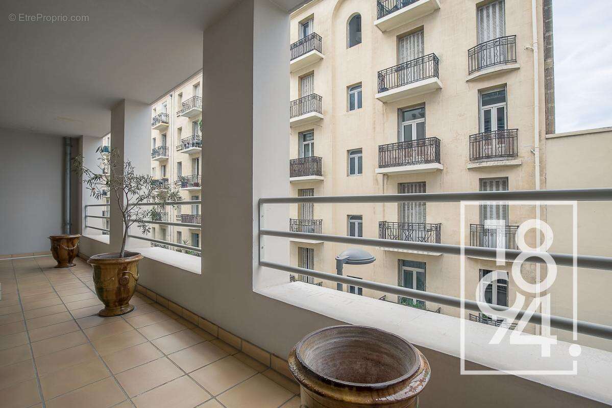 Appartement à MARSEILLE-5E