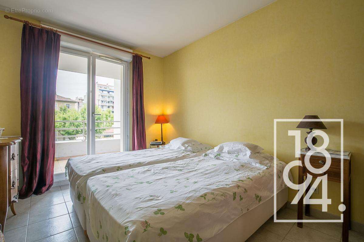 Appartement à MARSEILLE-5E