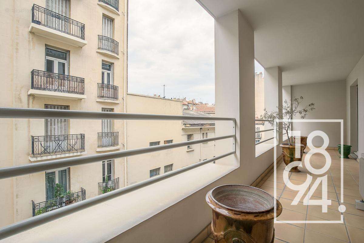 Appartement à MARSEILLE-5E