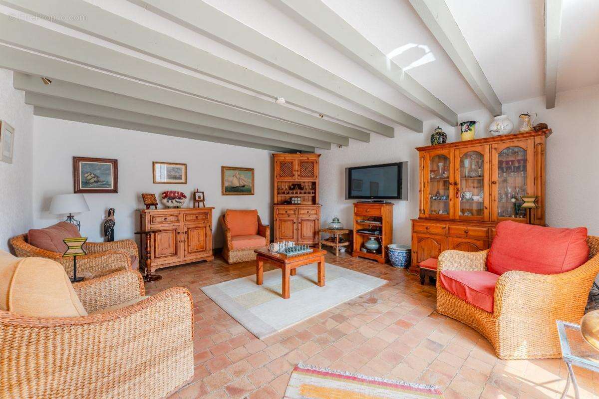 Maison à SAINT-COUTANT