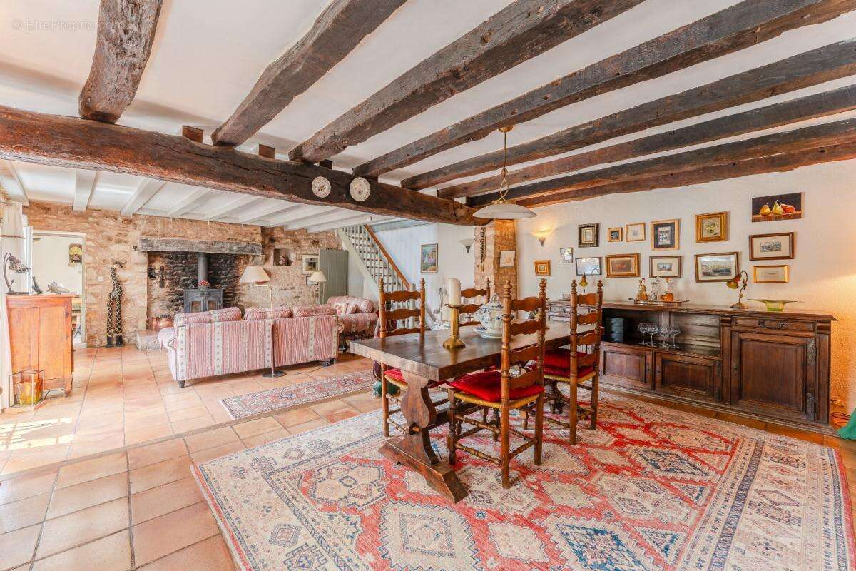 Maison à SAINT-COUTANT