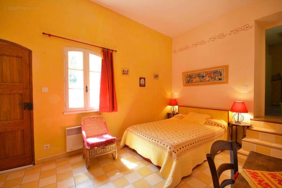 Maison à LE BARROUX