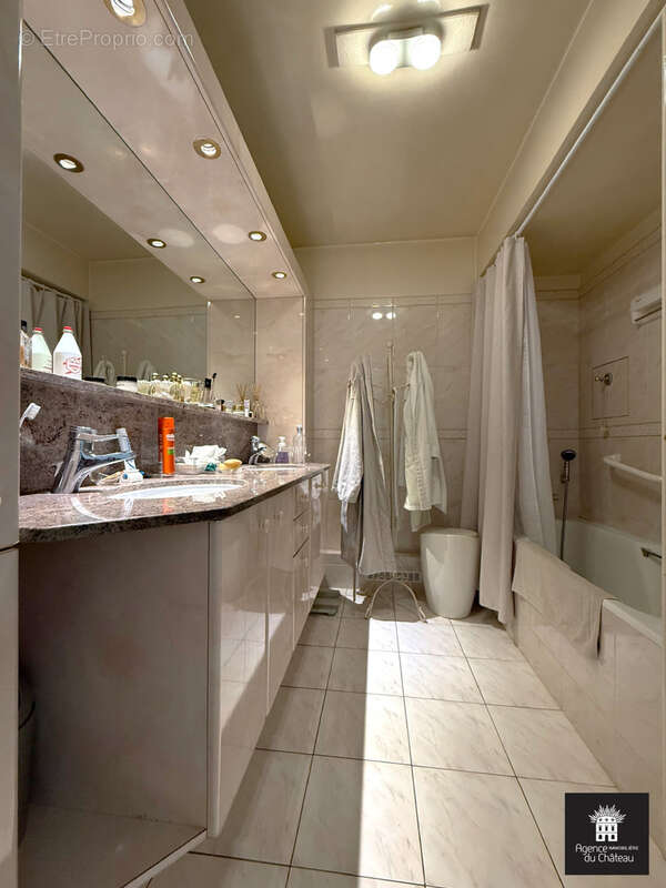 Appartement à VERSAILLES