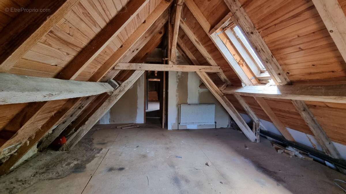 Maison à SAINT-FELIX-DE-VILLADEIX