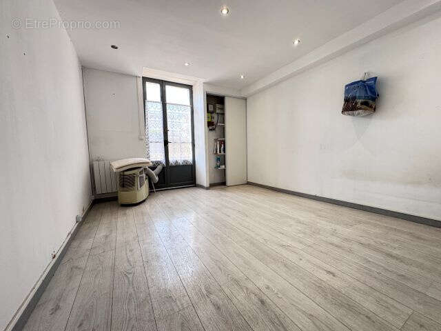 Maison à PEYROLLES-EN-PROVENCE