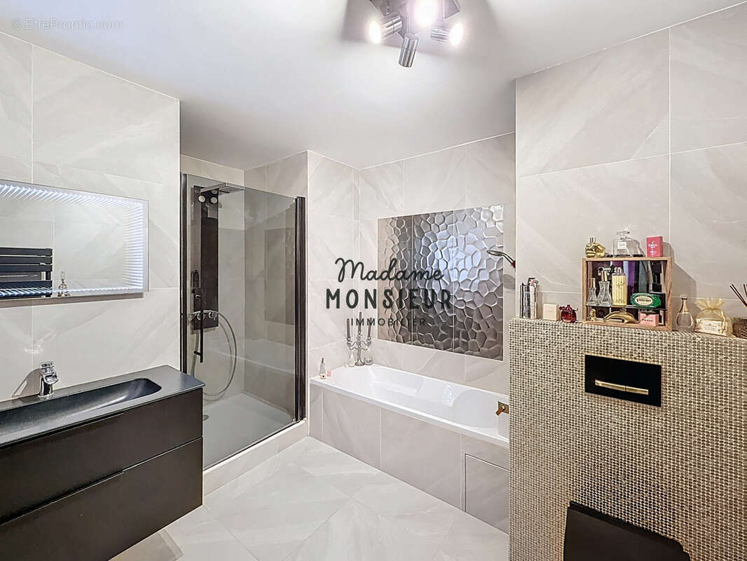 Appartement à BOURGOIN-JALLIEU