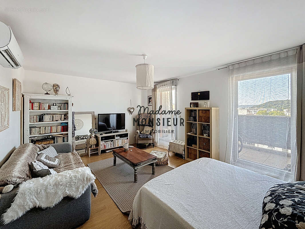 Appartement à BOURGOIN-JALLIEU