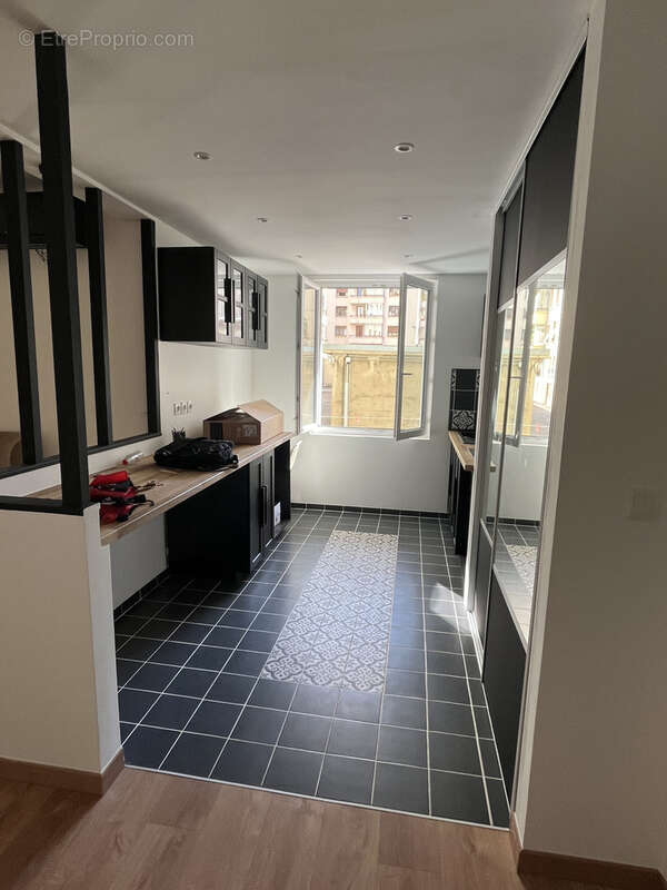 Appartement à MARSEILLE-4E