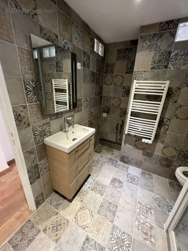 Appartement à MARSEILLE-4E