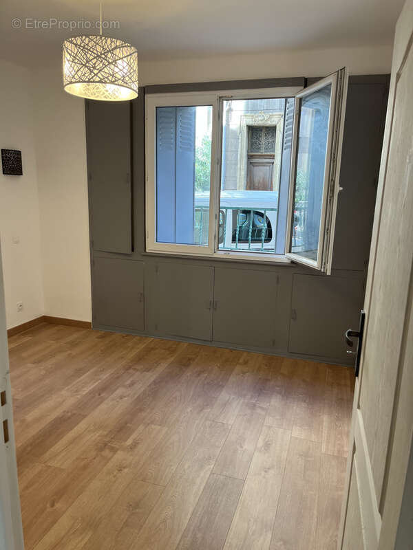 Appartement à MARSEILLE-4E