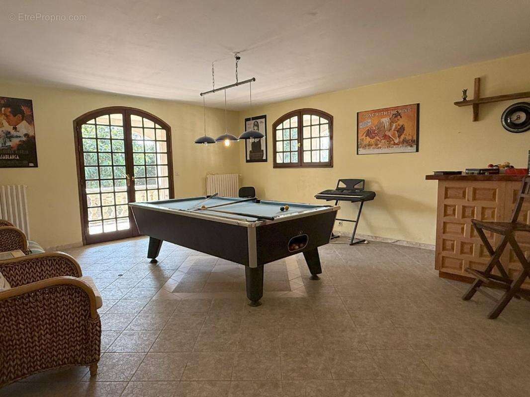 Maison à VIC-FEZENSAC