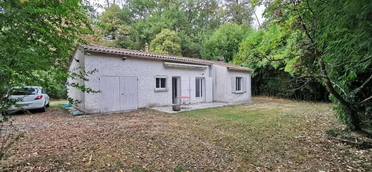 Maison à CEZAC
