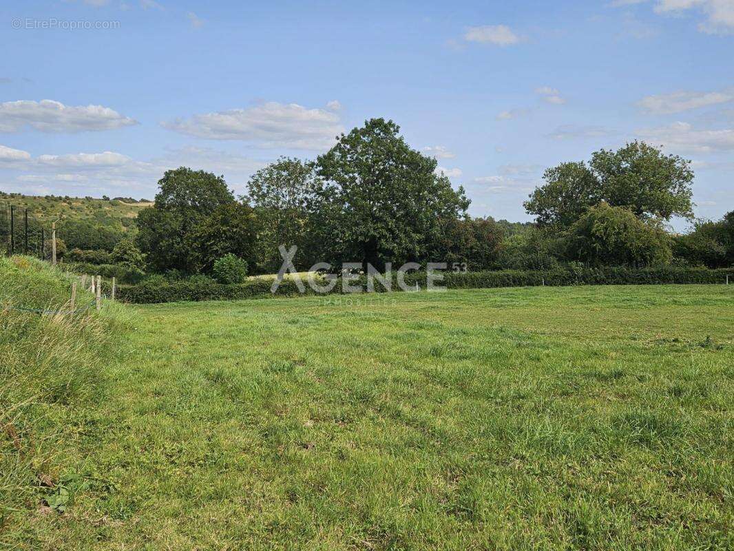 Terrain à ACQUIN-WESTBECOURT