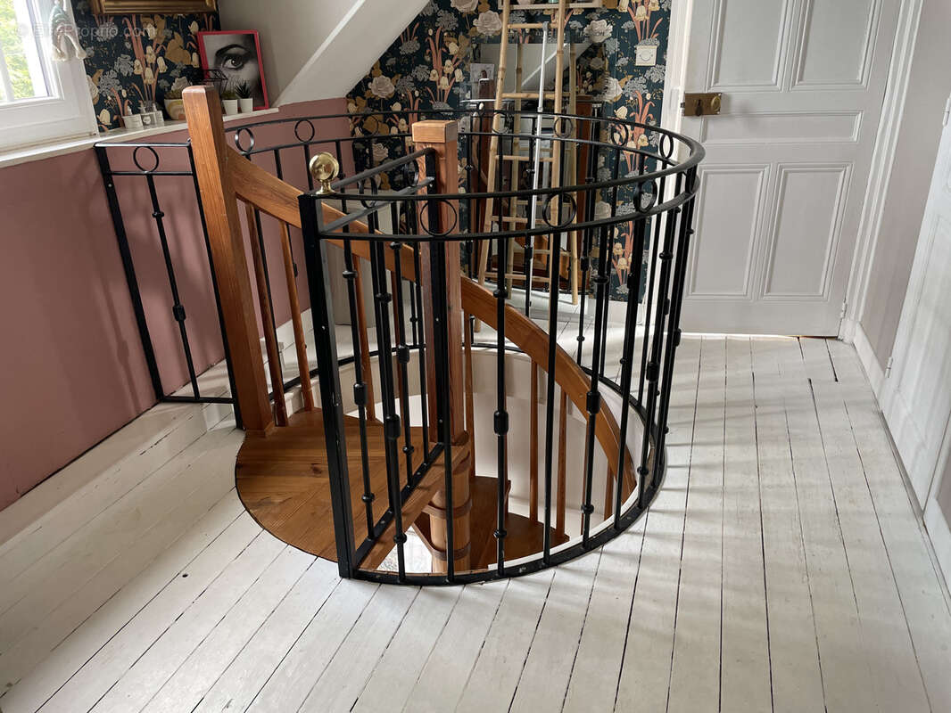 Maison à SAINT-LAURENT-DE-BREVEDENT