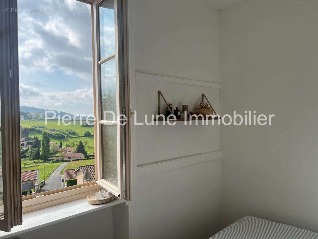 Appartement à LE BOIS-D&#039;OINGT