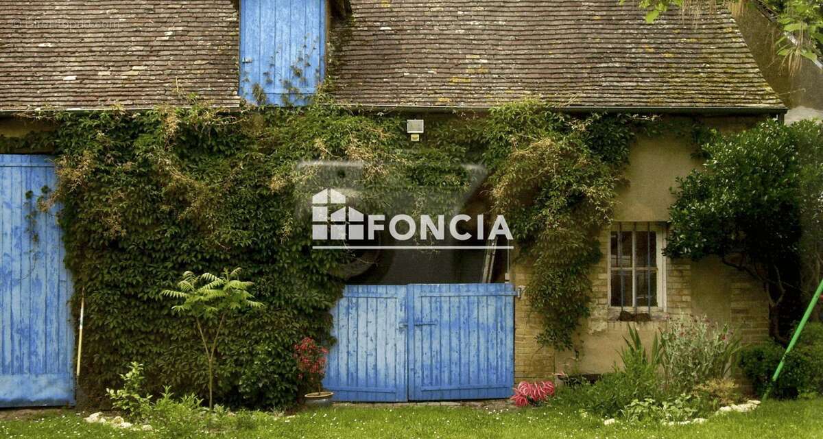 Maison à LE BREIL-SUR-MERIZE