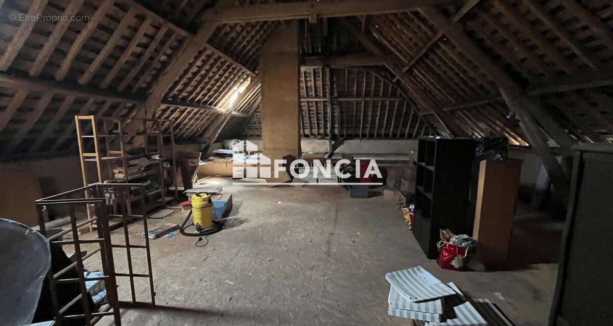 Maison à LE BREIL-SUR-MERIZE