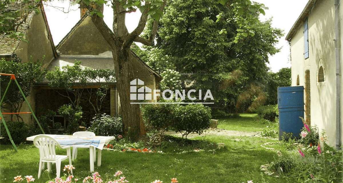 Maison à LE BREIL-SUR-MERIZE