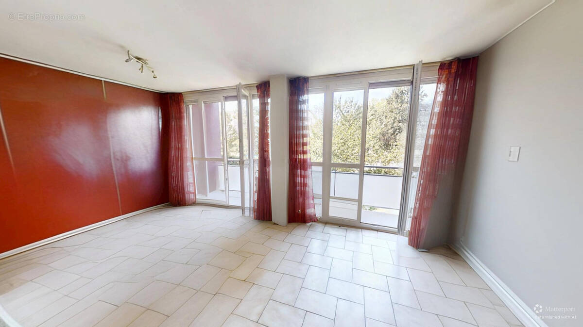 Appartement à SAINT-MARTIN-D&#039;HERES