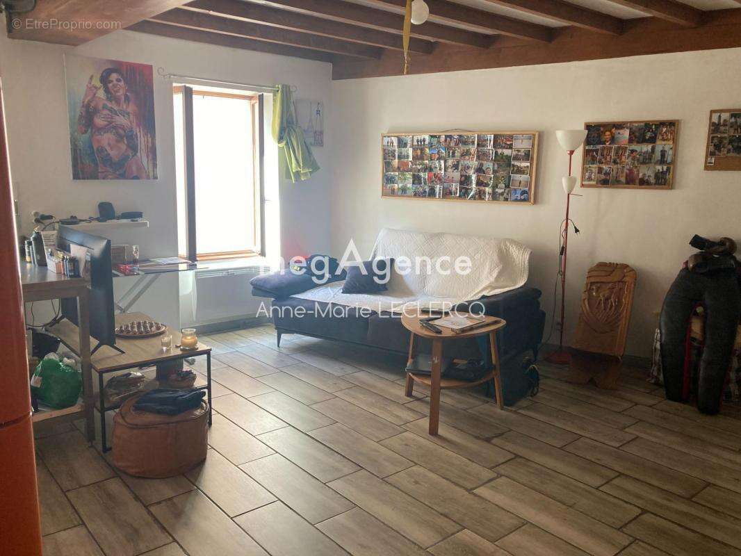 Appartement à ANSE