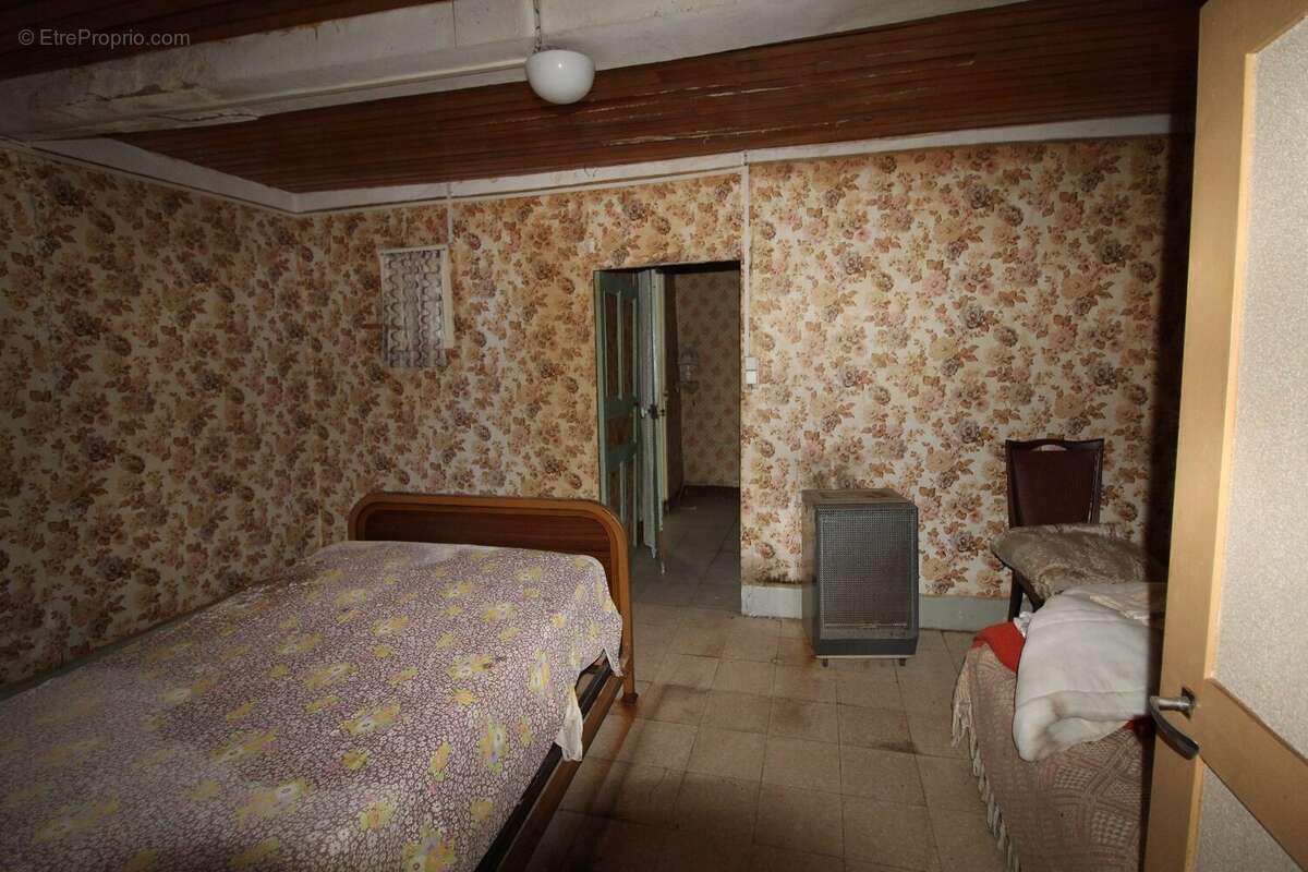 Maison à CAUSSES-ET-VEYRAN