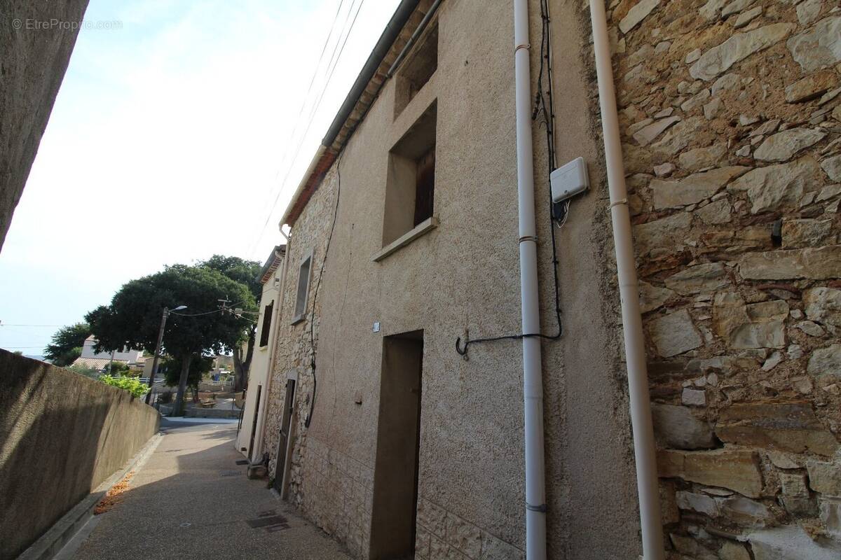 Maison à CAUSSES-ET-VEYRAN