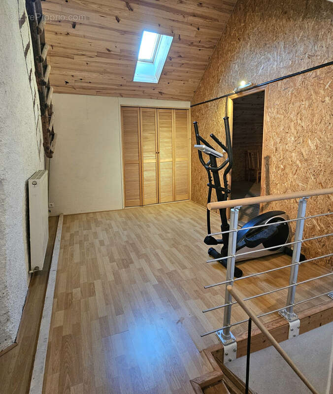 Maison à LUC-LA-PRIMAUBE