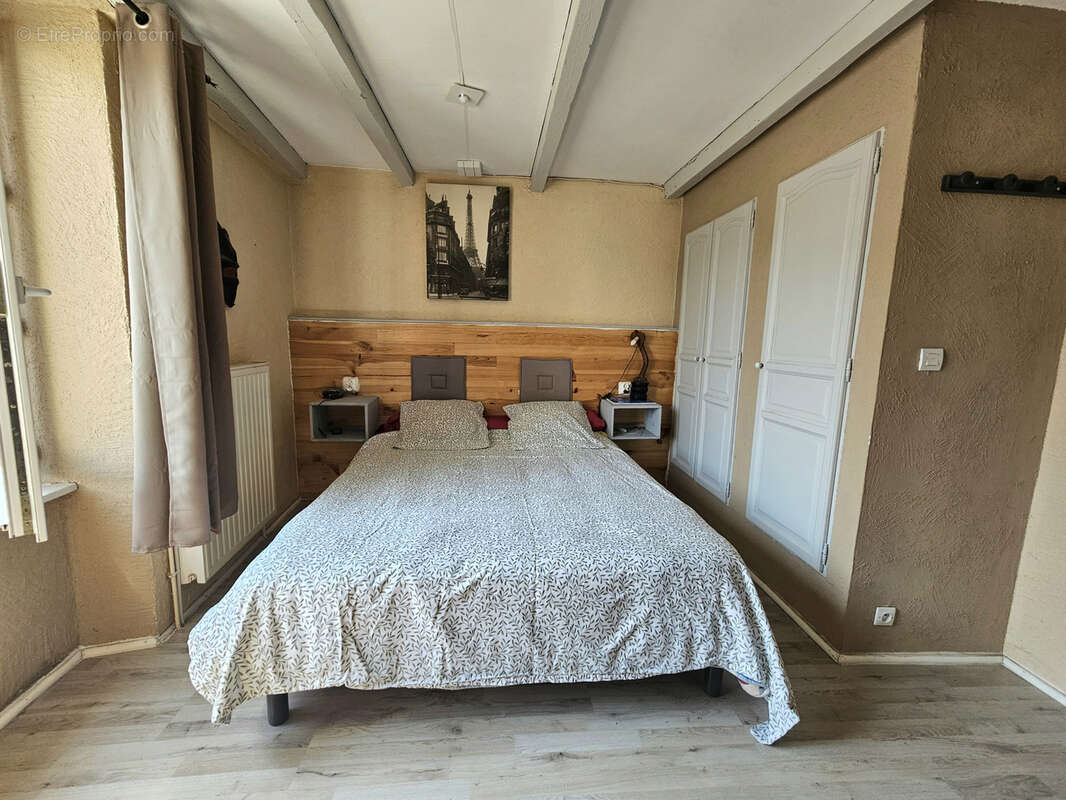 Maison à LUC-LA-PRIMAUBE