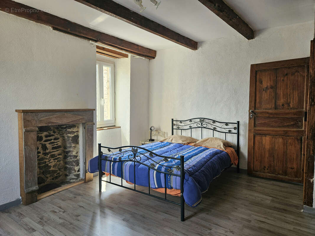 Maison à LUC-LA-PRIMAUBE