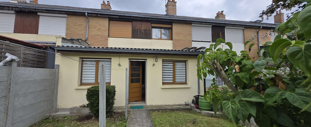 Maison à LA SENTINELLE