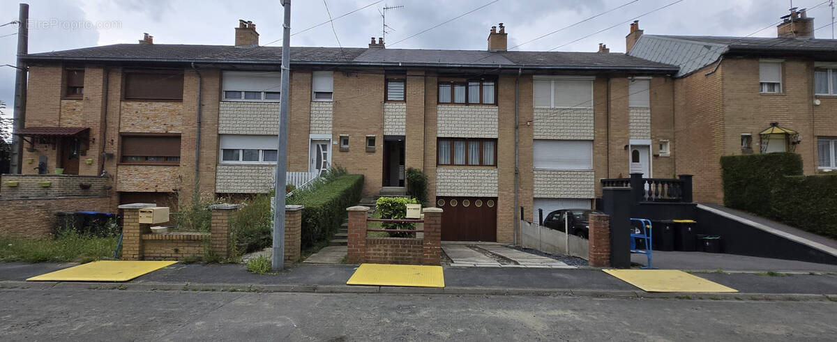 Maison à LA SENTINELLE