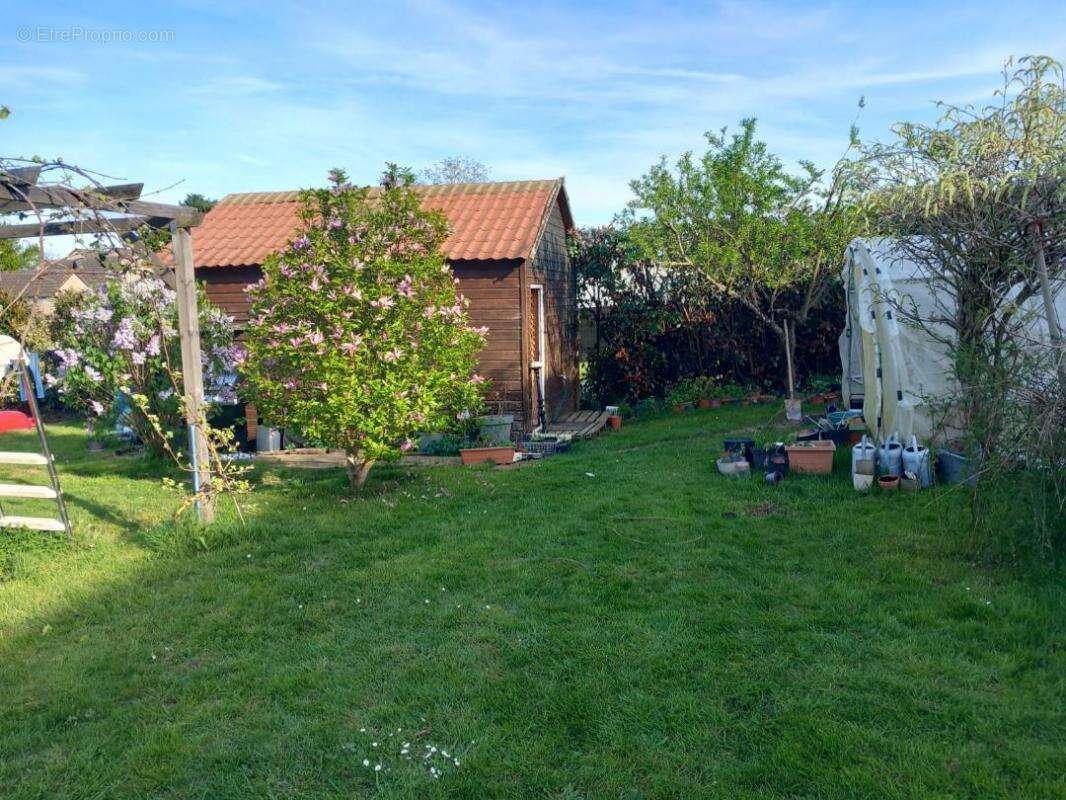 Maison à EGUZON-CHANTOME