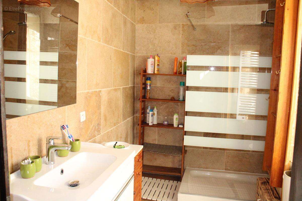 Appartement à LAVEYRUNE