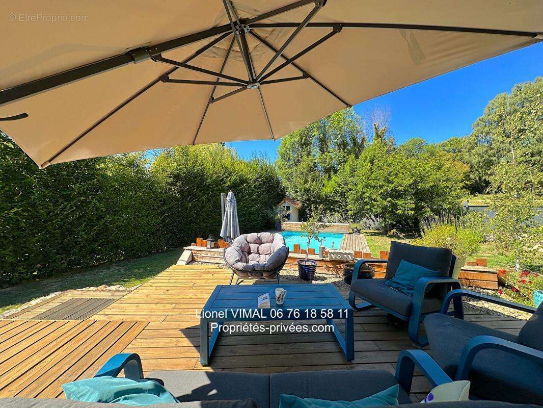 Maison à AUGEROLLES