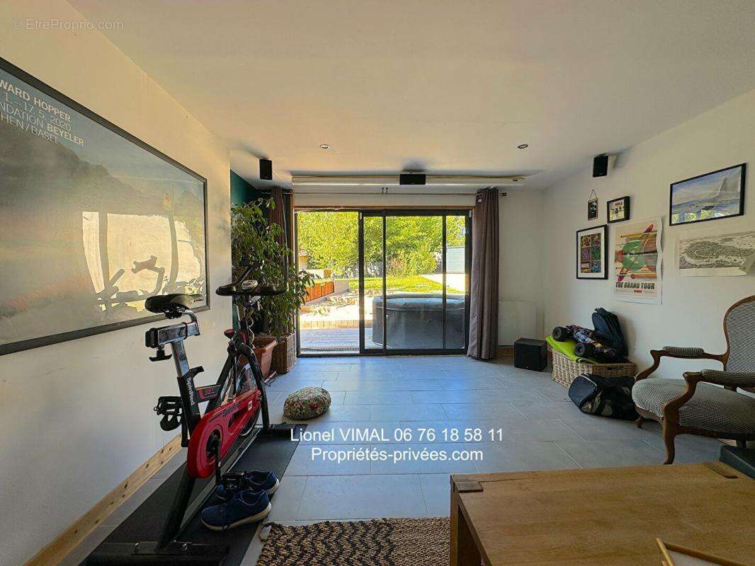 Maison à AUGEROLLES