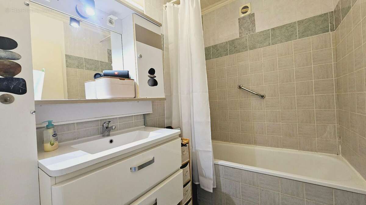 Appartement à SAINT-DOULCHARD