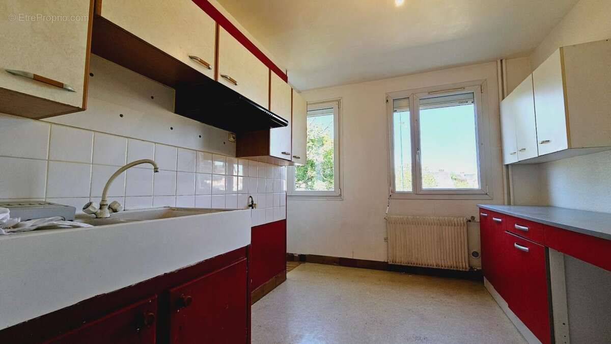 Appartement à SAINT-DOULCHARD